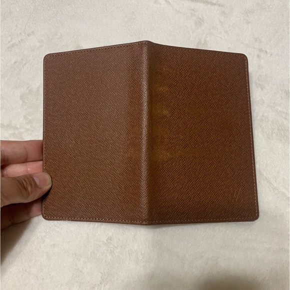 Authentic Louis Vuitton Taiga ID/Card Holder in GUC - Picture 7 of 9